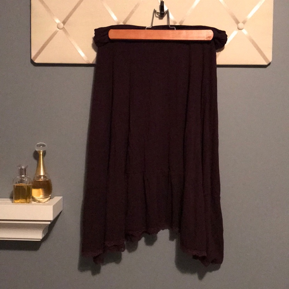 Plum convertible length skirt with synching & lace